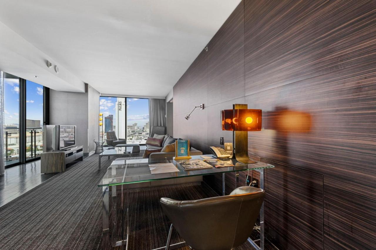 Huge Modern Luxury 17 Floor Panoramic Corner Suite With Open Balcony Las Vegas Exteriör bild